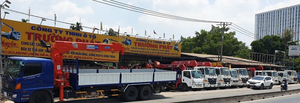 XE TẢI CẨU THÙNG