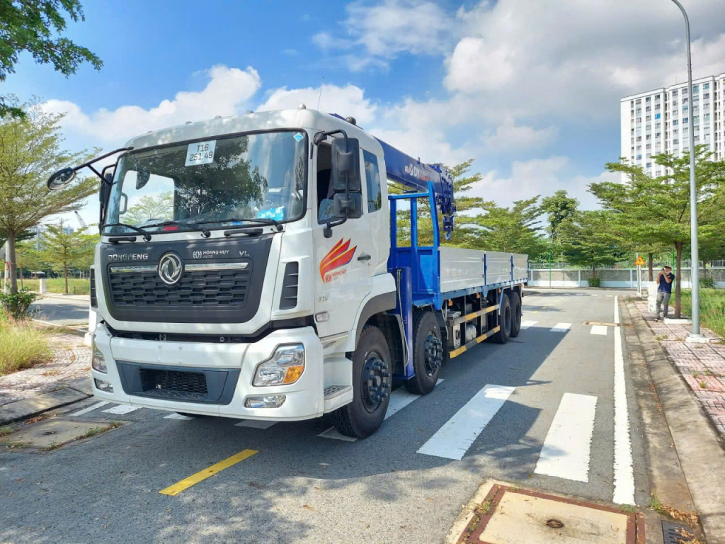 XE CẨU DONGFENG 15 TẤN