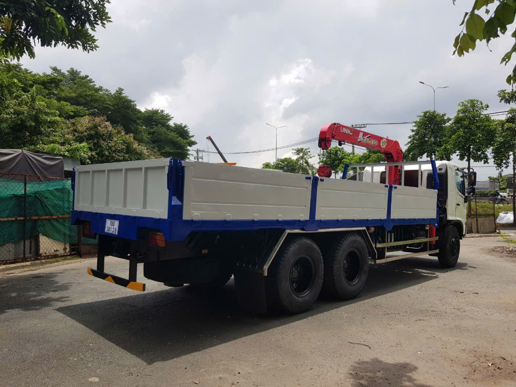 Xe cẩu Hino 15 tấn cũ 