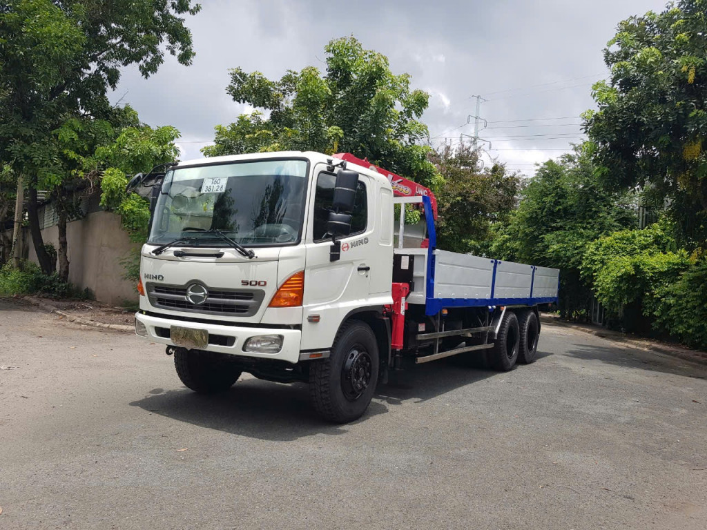 Xe cẩu Hino 15 tấn cũ 