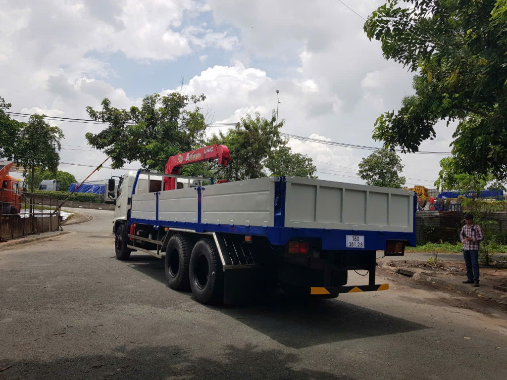 Xe cẩu Hino 15 tấn cũ 