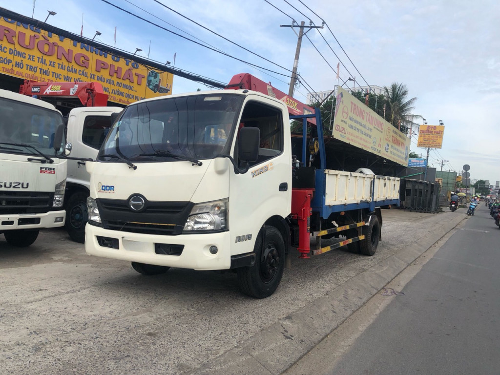 Xe cẩu Hino 3.5 tấn cũ 