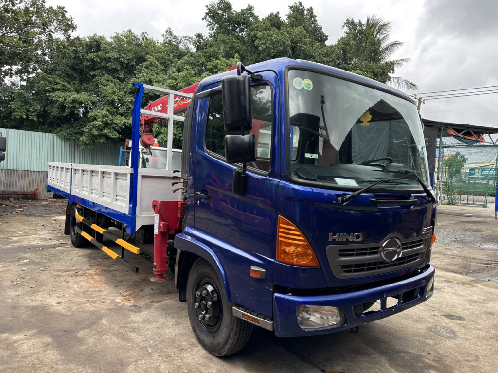 Xe cẩu Hino 5 tấn cũ