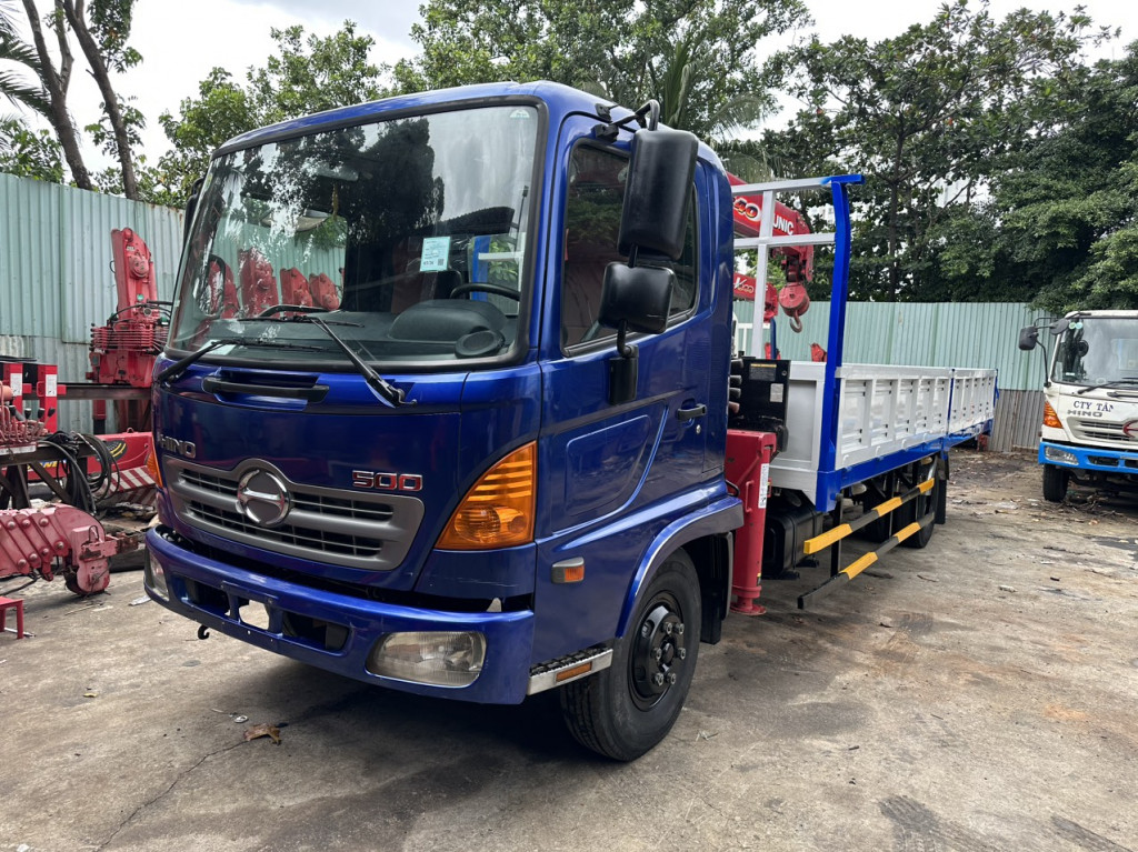 Xe cẩu Hino 5 tấn cũ