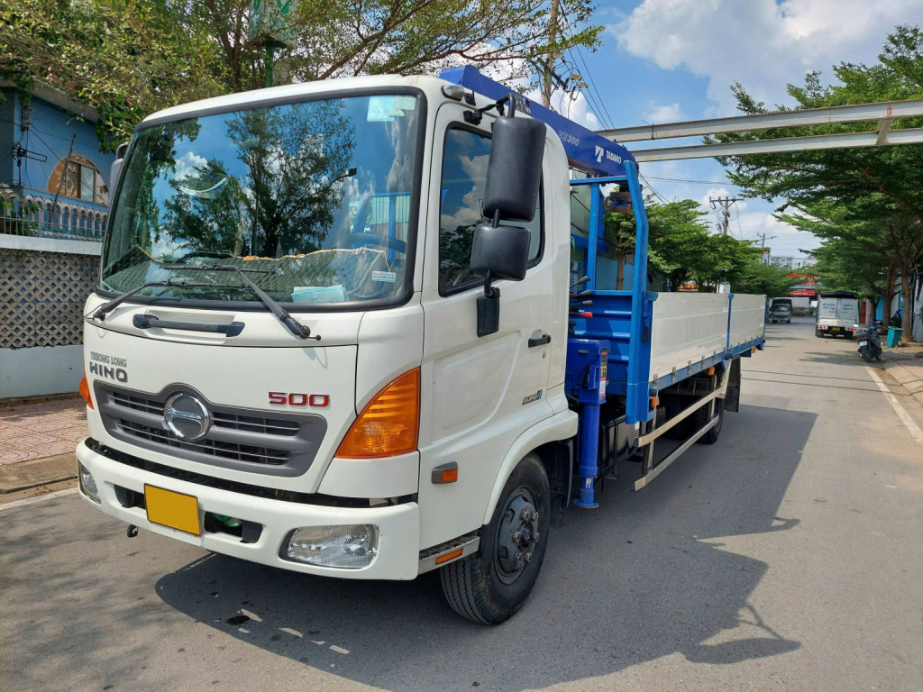 Xe cẩu Hino FC 5 tấn Cũ 