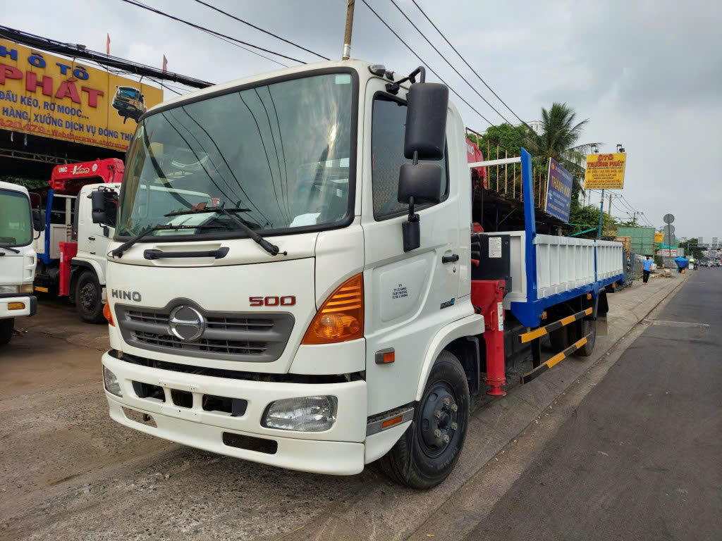 Xe cẩu Hino FC 5 Tấn Cũ Thùng Dài 6 Mét