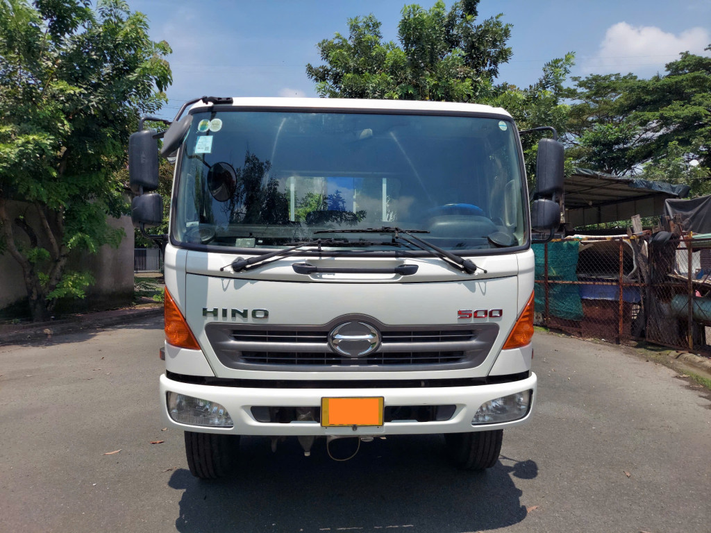 Xe cẩu Hino 8 tấn cũ 