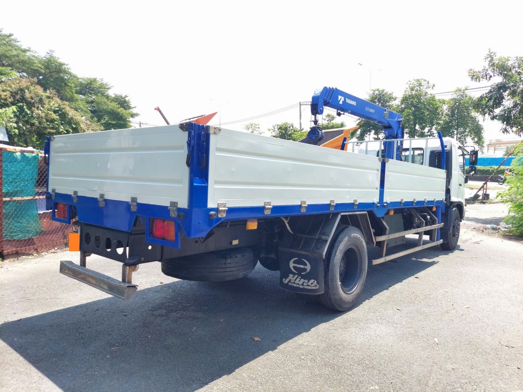 Xe cẩu Hino 8 tấn cũ 