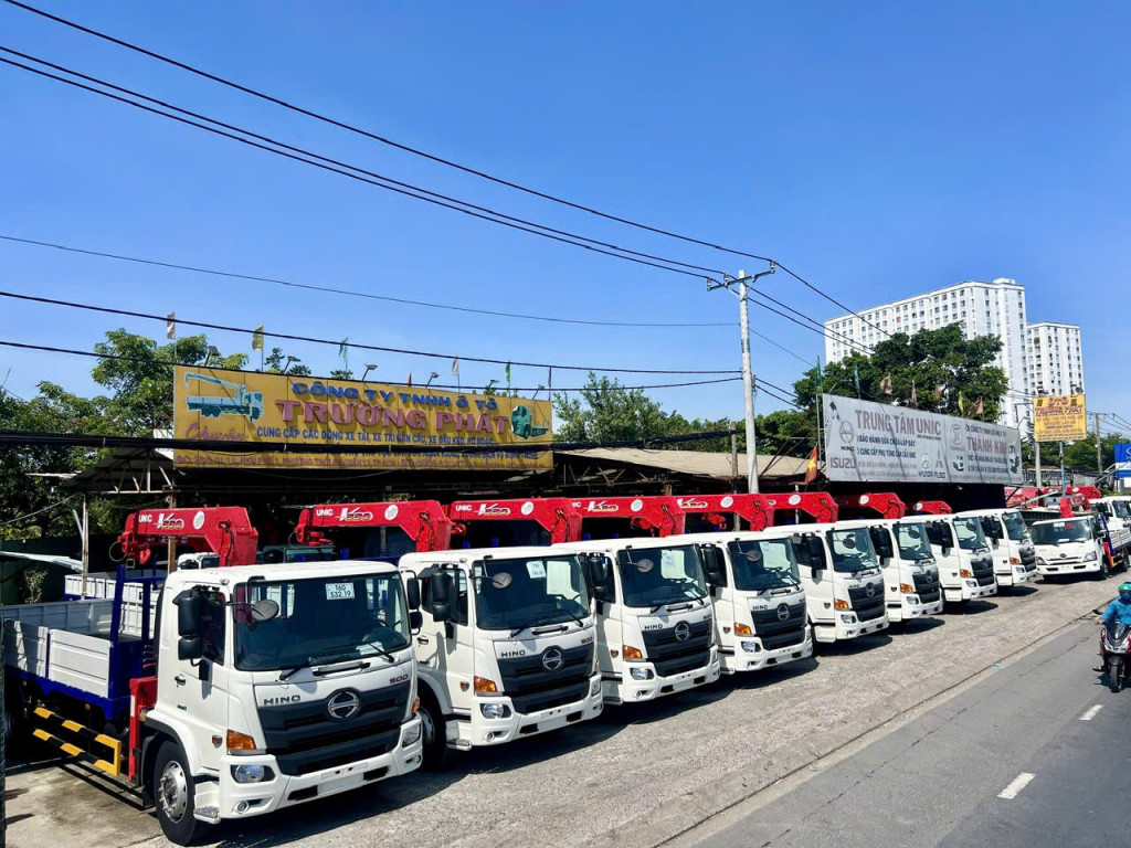 Xe Cẩu Hino FG 8 Tấn Euro 5 Mới 