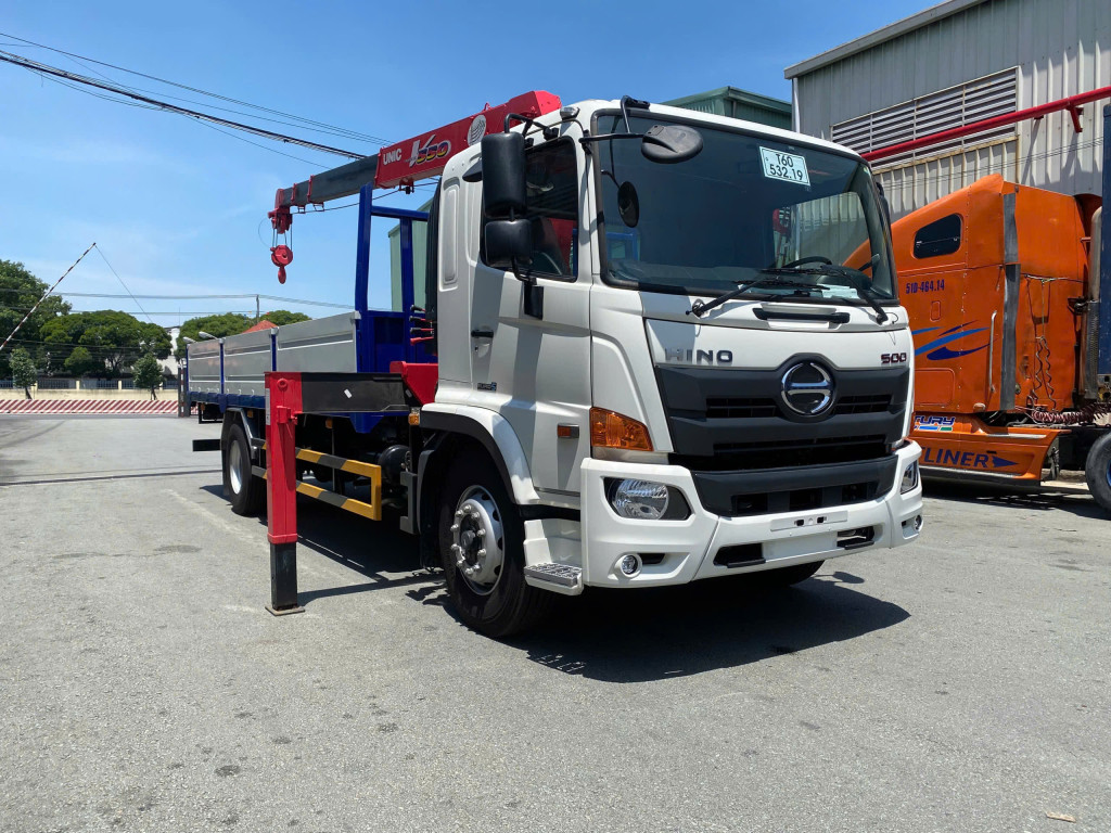 Xe Cẩu Hino FG 8 Tấn Euro 5 Mới 