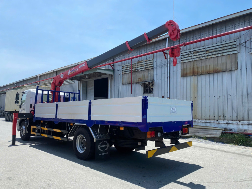 Xe Cẩu Hino FG 8 Tấn Euro 5 Mới 