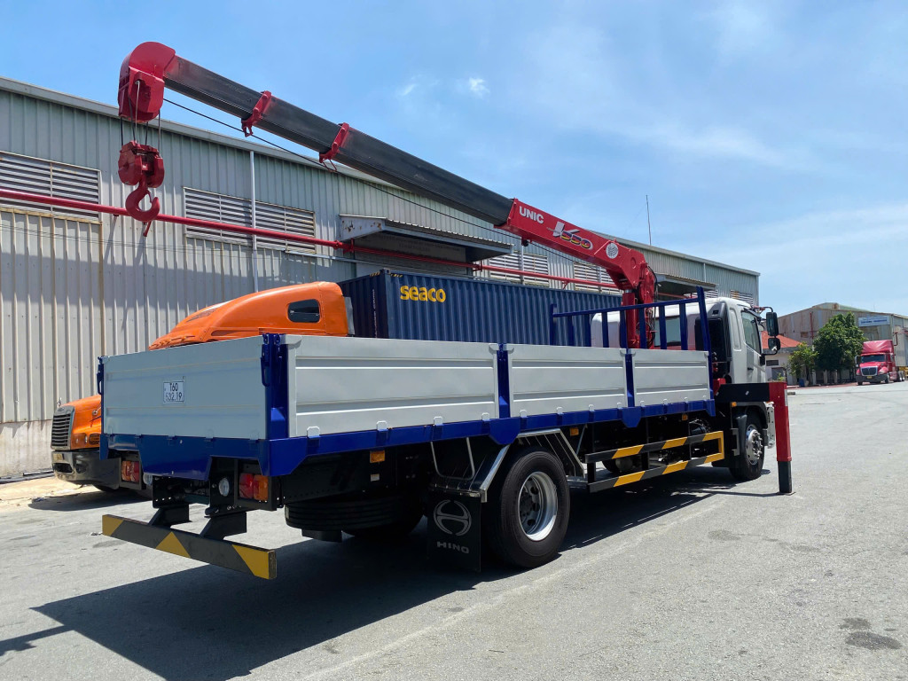 Xe Cẩu Hino FG 8 Tấn Euro 5 Mới 