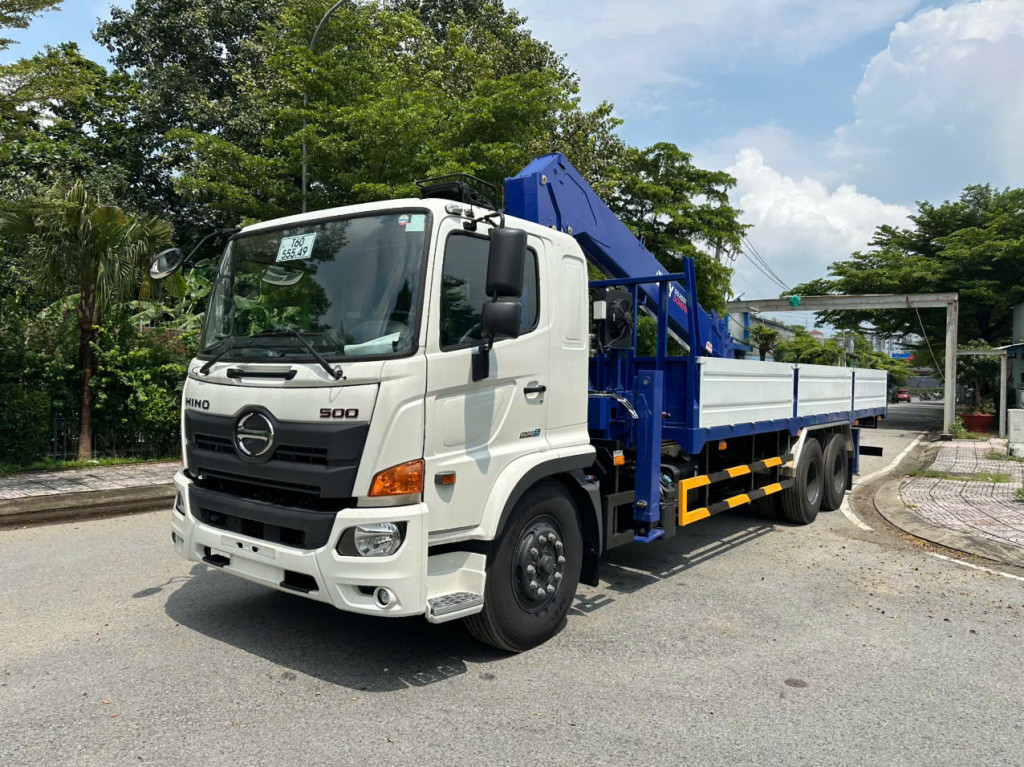 Xe Cẩu Hino FM Mẩu Euro5 15 Tấn