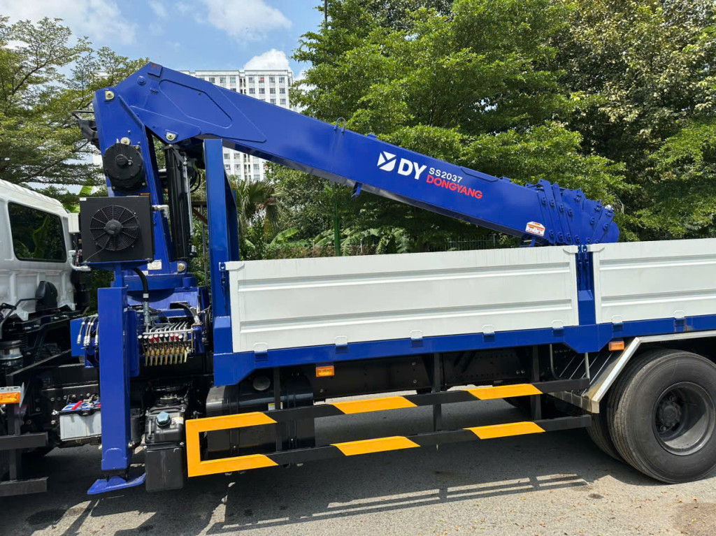 Xe Cẩu Hino FM Mẩu Euro5 15 Tấn