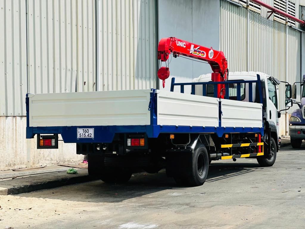 Xe cẩu Isuzu FRR90QE5 5 tấn 