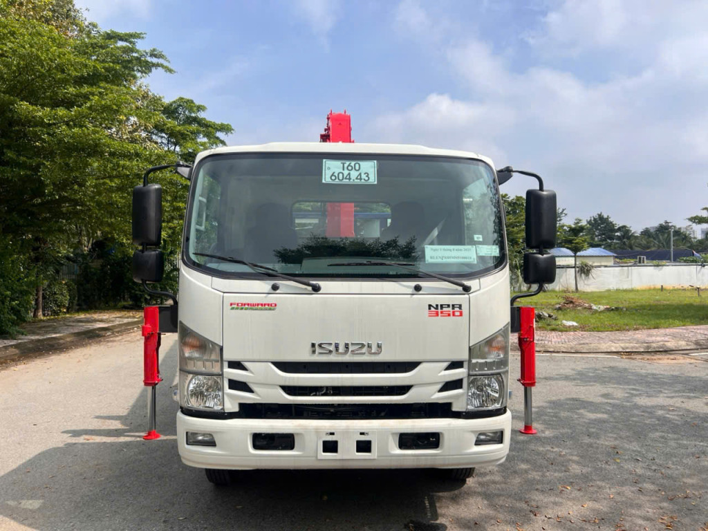 XE CẨU ISUZU NPR350 2.5 TẤN
