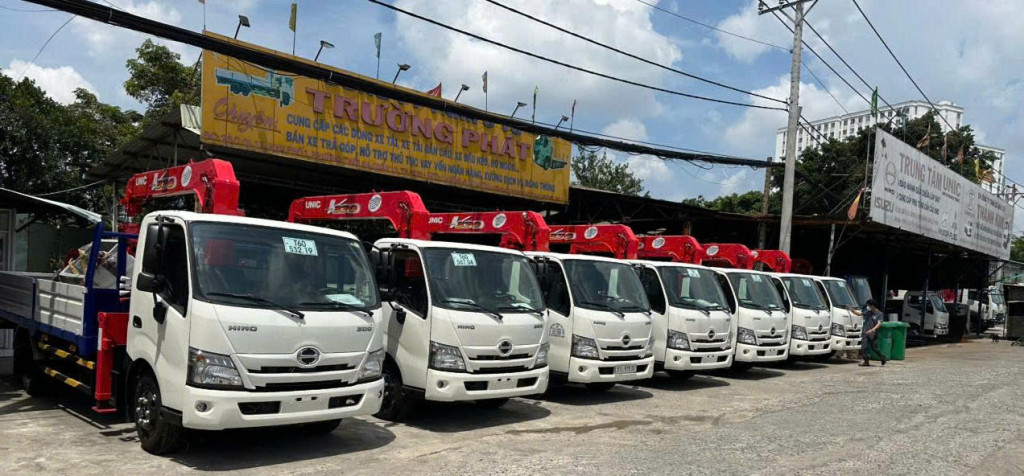 Xe Tải Cẩu Hino