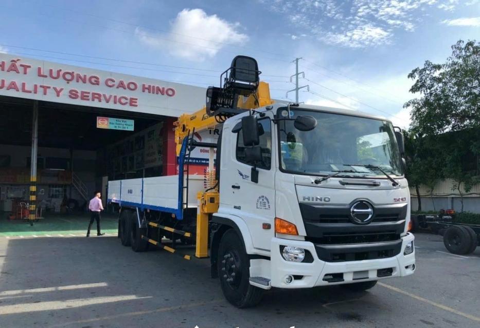 XE CẨU 15 TẤN XE CẨU 15 TẤN